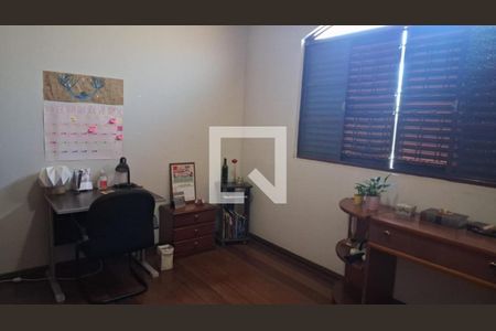 Foto 05 de casa à venda com 7 quartos, 305m² em Castelo, Belo Horizonte