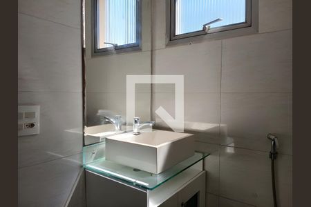 Banheiro Social de apartamento para alugar com 2 quartos, 70m² em Vila Olímpia, São Paulo