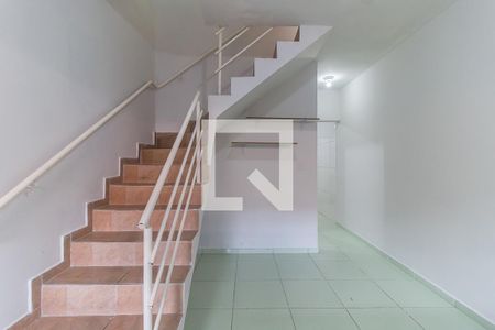 Sala de casa de condomínio para alugar com 2 quartos, 65m² em Vila Caputera, Mogi das Cruzes