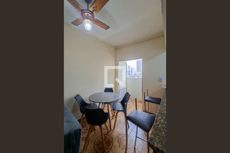 Sala de apartamento para alugar com 1 quarto, 40m² em Vila Tupi, Praia Grande