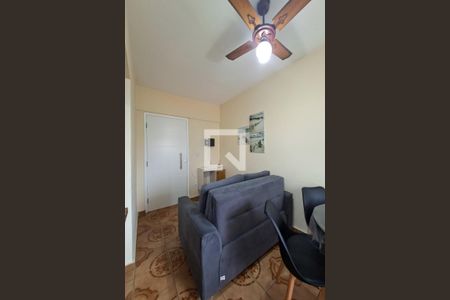 Sala de apartamento para alugar com 1 quarto, 40m² em Vila Tupi, Praia Grande