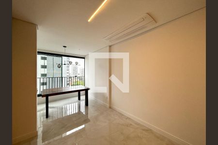 Sala  de apartamento à venda com 2 quartos, 58m² em Santo Amaro, São Paulo