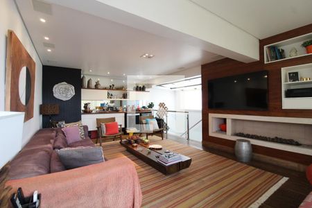 Sala de TV de apartamento à venda com 3 quartos, 215m² em Moema, São Paulo