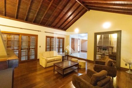 Sala de casa de condomínio à venda com 4 quartos, 504m² em Cavalhada, Porto Alegre