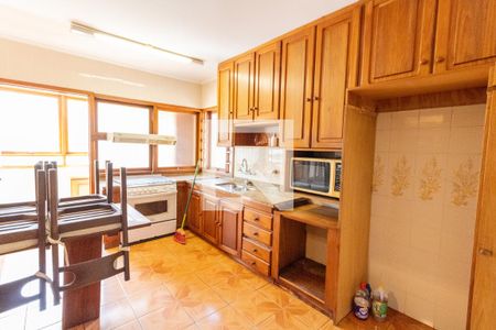 Cozinha de casa de condomínio à venda com 4 quartos, 504m² em Cavalhada, Porto Alegre