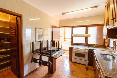 Cozinha de casa de condomínio à venda com 4 quartos, 504m² em Cavalhada, Porto Alegre