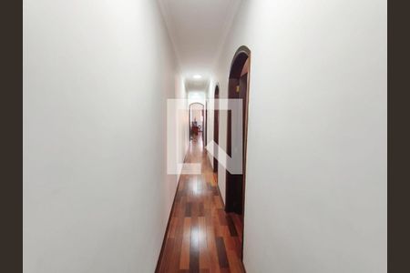Corredor de casa para alugar com 4 quartos, 250m² em Vila Granada, São Paulo