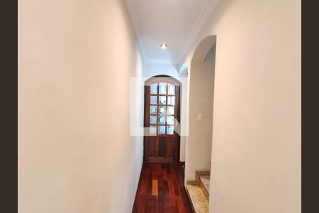 Corredor de casa para alugar com 4 quartos, 250m² em Vila Granada, São Paulo