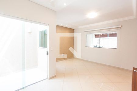 Sala de casa para alugar com 3 quartos, 240m² em Nova Uberlândia, Uberlândia