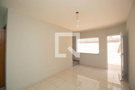 Sala de casa de condomínio para alugar com 2 quartos, 70m² em Horto Florestal, São Paulo