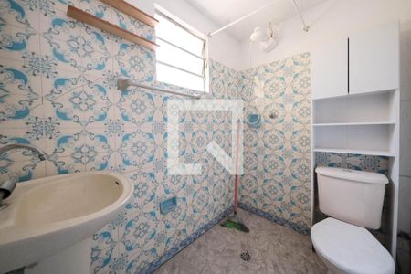 Banheiro Social de casa para alugar com 1 quarto, 50m² em Parque Boturussu, São Paulo