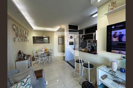 Sala de apartamento à venda com 3 quartos, 65m² em Del Castilho, Rio de Janeiro