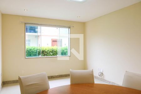 Sala de casa de condomínio à venda com 3 quartos, 179m² em Cachambi, Rio de Janeiro