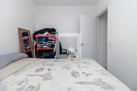 Quarto 1 de apartamento para alugar com 2 quartos, 42m² em Parque Maria Helena, São Paulo