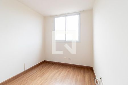 Quarto 1 de apartamento para alugar com 2 quartos, 65m² em Capão Raso, Curitiba