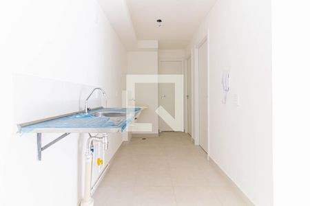 Sala / Cozinha de apartamento à venda com 2 quartos, 35m² em Parque Industrial Tomas Edson, São Paulo