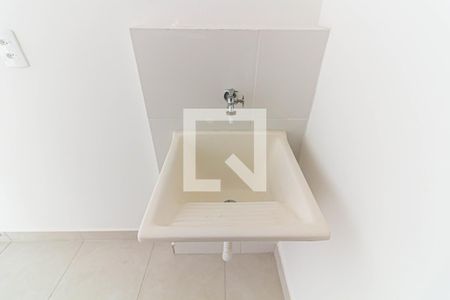 Sala / Cozinha de apartamento à venda com 2 quartos, 35m² em Parque Industrial Tomas Edson, São Paulo