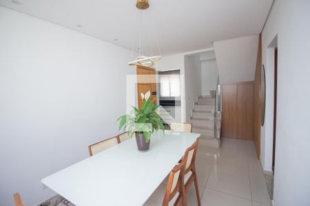 Sala de apartamento à venda com 2 quartos, 126m² em Cabral, Contagem