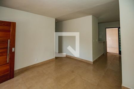 Sala de casa à venda com 3 quartos, 360m² em Serrano, Belo Horizonte