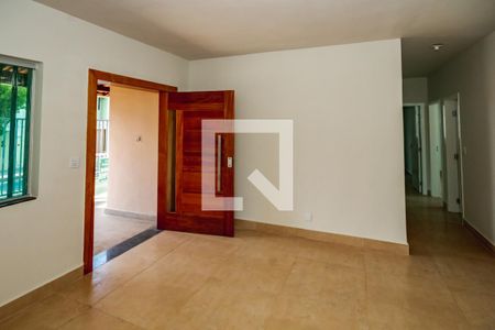 Sala de casa à venda com 3 quartos, 360m² em Serrano, Belo Horizonte