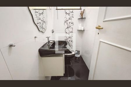 Lavabo de casa à venda com 5 quartos, 500m² em Jardim das Laranjeiras, São Paulo