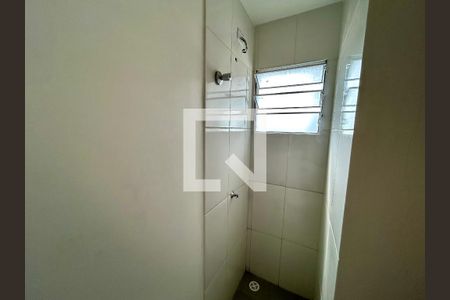 Banheiro de kitnet/studio para alugar com 1 quarto, 35m² em Jardim Bom Clima, Guarulhos