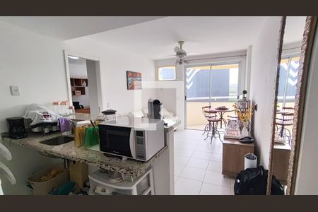 Sala de apartamento para alugar com 1 quarto, 44m² em Barra da Tijuca, Rio de Janeiro