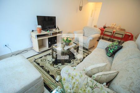 Sala de apartamento à venda com 3 quartos, 76m² em Vila Regente Feijó, São Paulo