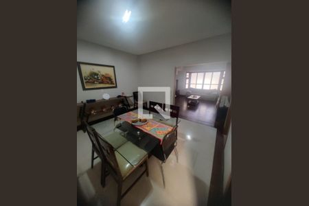 Casa à venda com 3 quartos, 200m² em Vila Scarpelli, Santo André