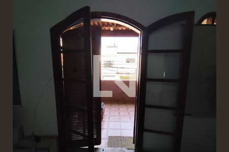 Casa à venda com 2 quartos, 300m² em Parque Sao Vicente, Santo André