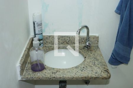 Lavabo de casa de condomínio para alugar com 3 quartos, 88m² em Jardim Barbacena, Cotia