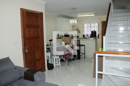 Sala de casa de condomínio para alugar com 3 quartos, 88m² em Jardim Barbacena, Cotia