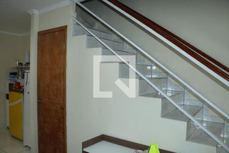 Sala de casa de condomínio para alugar com 3 quartos, 88m² em Jardim Barbacena, Cotia