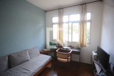 Quarto de apartamento para alugar com 3 quartos, 90m² em Alto Barroca, Belo Horizonte
