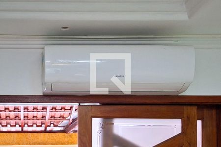 Sala de casa para alugar com 2 quartos, 160m² em Vila Romero, Praia Grande