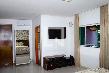 Suíte de casa à venda com 3 quartos, 300m² em Goiânia, Belo Horizonte