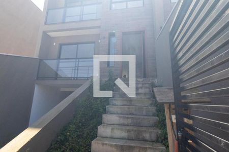 Casa para alugar com 225m², 3 quartos e 4 vagasFachada