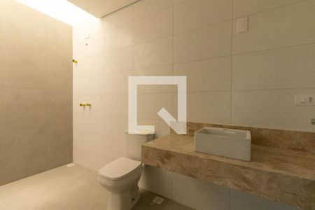 Casa para alugar com 225m², 3 quartos e 4 vagasBanheiro da Suíte 1