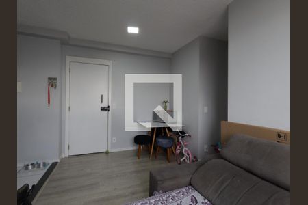 Sala de apartamento para alugar com 2 quartos, 40m² em Parque Reboucas, São Paulo