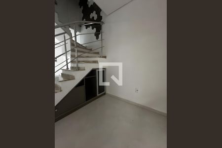 Sala de casa de condomínio para alugar com 1 quarto, 97m² em Chácaras São José, São José dos Campos