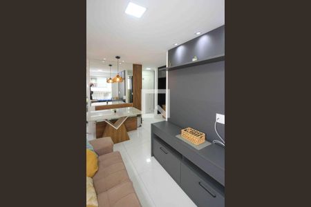 Sala de apartamento para alugar com 2 quartos, 50m² em Sítio da Figueira, São Paulo