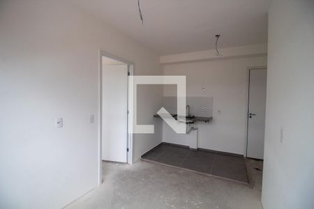 Sala/Cozinha de apartamento para alugar com 1 quarto, 26m² em Vila Sonia, São Paulo