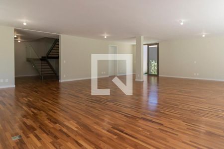 Foto 20 de casa à venda com 5 quartos, 370m² em Alto de Pinheiros, São Paulo