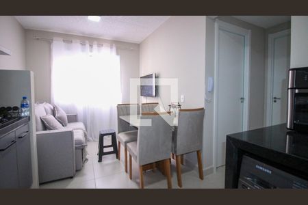 Sala/Cozinha de apartamento à venda com 2 quartos, 32m² em Vila Graciosa, São Paulo