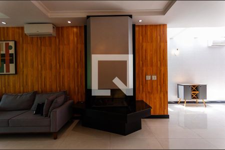 Sala de estar de casa à venda com 7 quartos, 600m² em City América, São Paulo