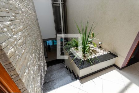 Escada de casa à venda com 7 quartos, 600m² em City América, São Paulo