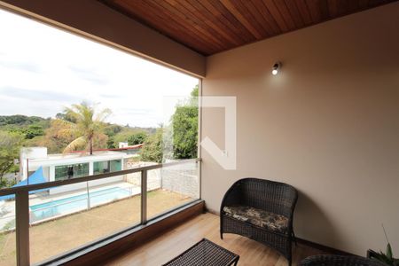 Varanda  de casa à venda com 8 quartos, 504m² em Braúnas, Belo Horizonte