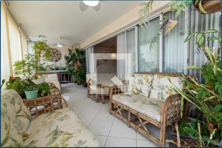 Apartamento à venda com 3 quartos, 240m² em Pompeia, São Paulo