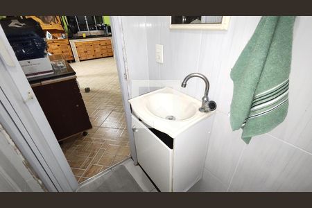 Lavabo de casa para alugar com 4 quartos, 290m² em Tanquinho, Ferraz de Vasconcelos