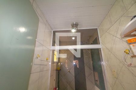 Banheiro Social de casa de condomínio à venda com 2 quartos, 78m² em Niterói, Canoas
